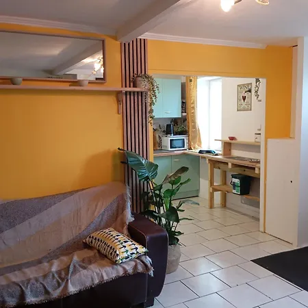 Hébergement de vacances Maison De Campagne *